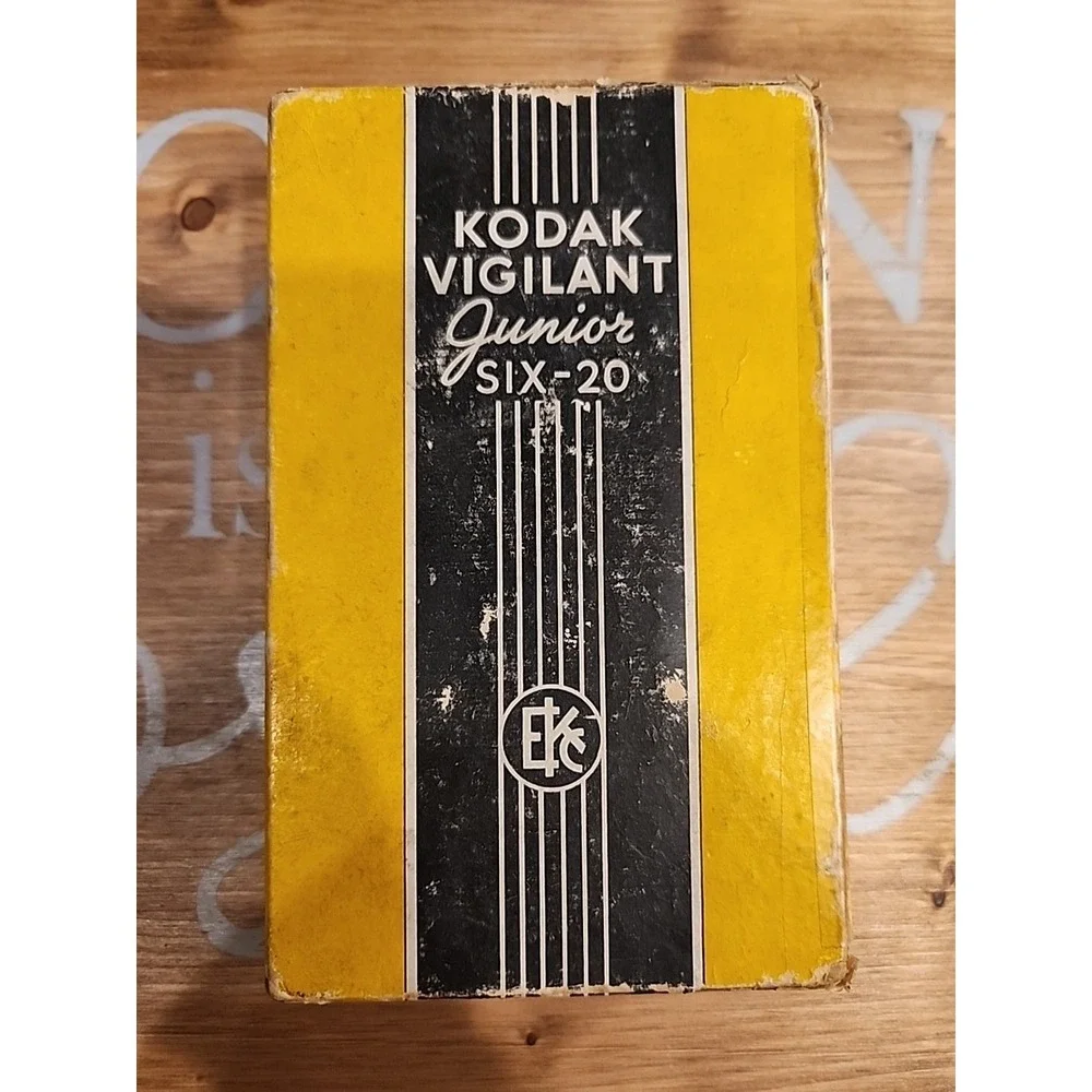 Vintage 1940's Kodak Vigilant Junior Six-20 Folding‎ Camera w/ Box - Untested